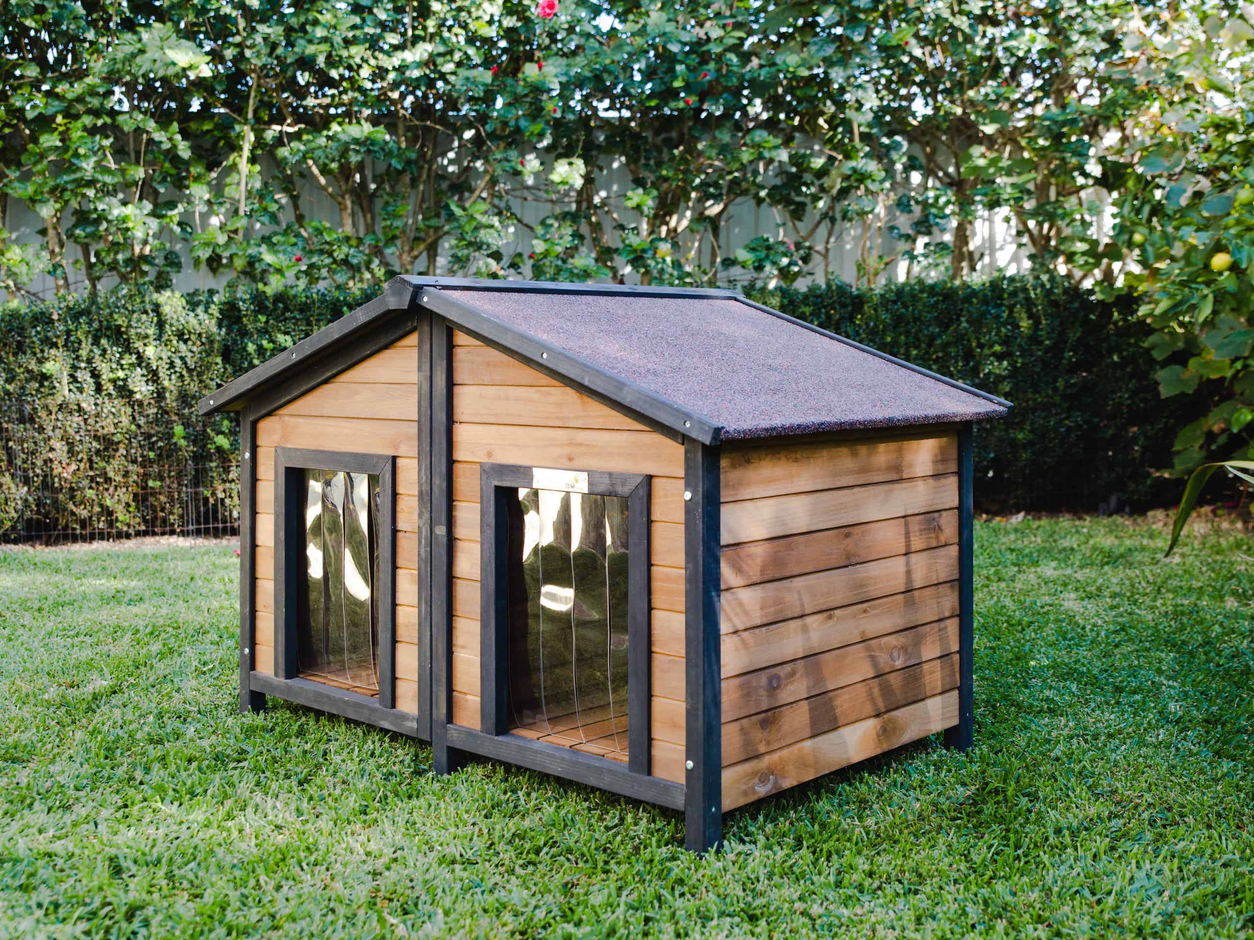 timber dog house